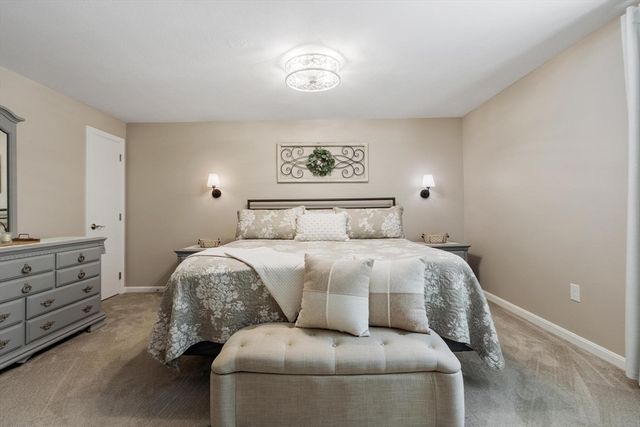 6 Abbot St, Westford, MA 01886