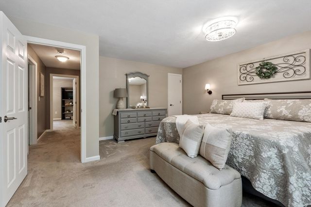6 Abbot St, Westford, MA 01886