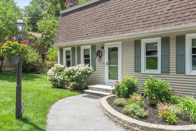 6 Abbot St, Westford, MA 01886