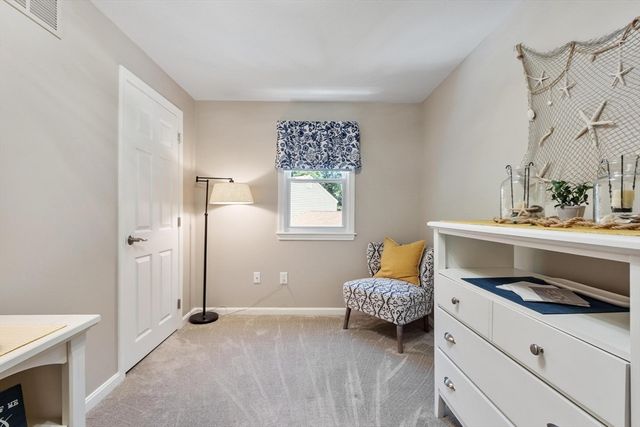 6 Abbot St, Westford, MA 01886