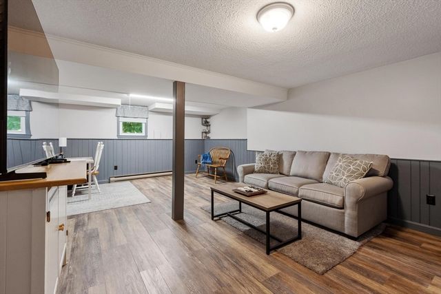 6 Abbot St, Westford, MA 01886