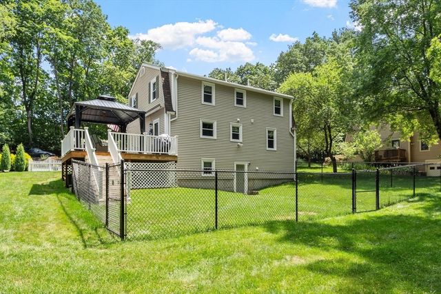 6 Abbot St, Westford, MA 01886
