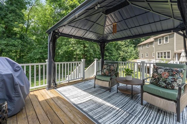 6 Abbot St, Westford, MA 01886
