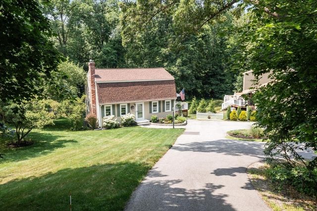 6 Abbot St, Westford, MA 01886