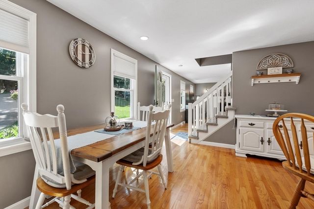 6 Abbot St, Westford, MA 01886