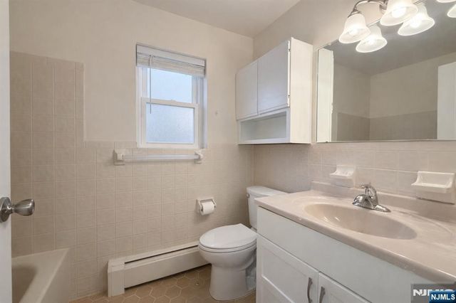 55 Knox Terrace 1A, Wayne, NJ 07470