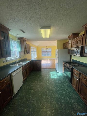 1205 Palisade Court SW, Decatur, AL 35603