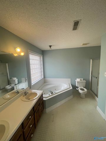 1205 Palisade Court SW, Decatur, AL 35603