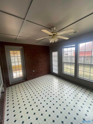 1205 Palisade Court SW, Decatur, AL 35603