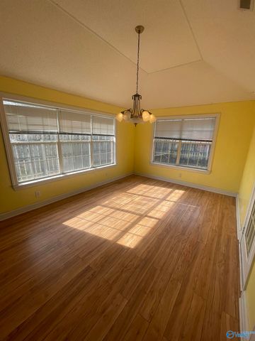 1205 Palisade Court SW, Decatur, AL 35603