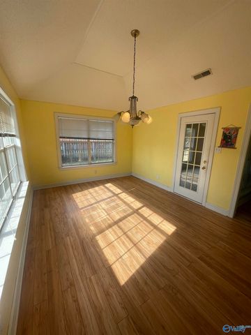 1205 Palisade Court SW, Decatur, AL 35603