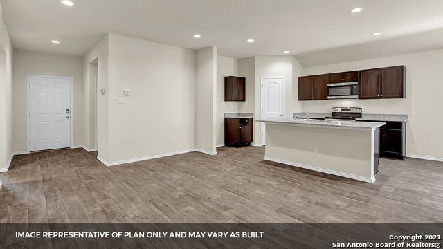 311 HONEYDEW WAY, Seguin, TX 78155