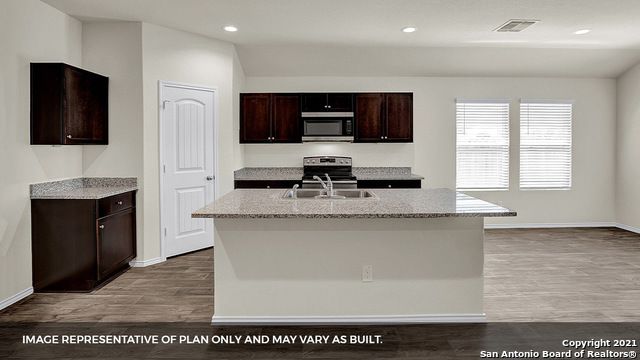 311 HONEYDEW WAY, Seguin, TX 78155