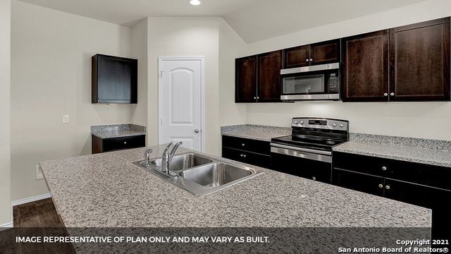 311 HONEYDEW WAY, Seguin, TX 78155