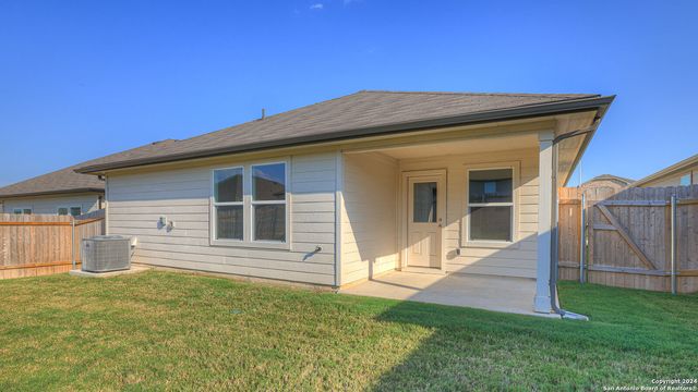 311 HONEYDEW WAY, Seguin, TX 78155