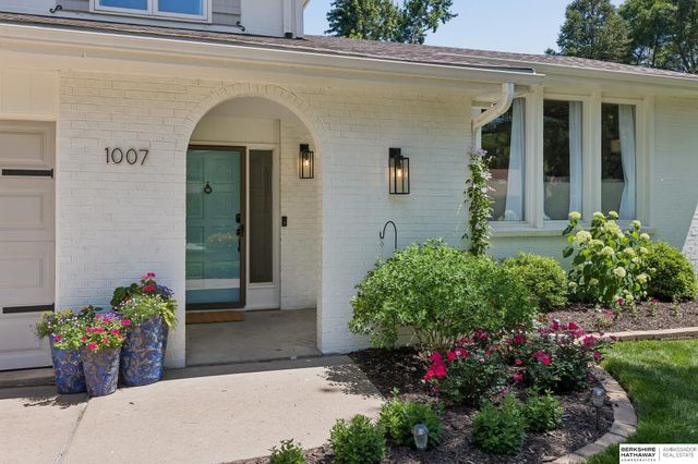1007 S 218th Street, Omaha, NE 68022