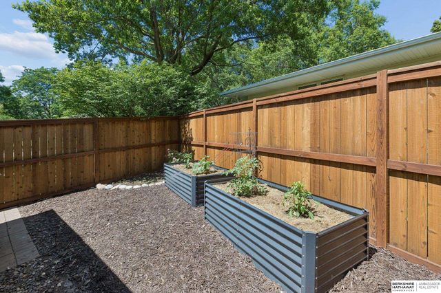 1007 S 218th Street, Omaha, NE 68022