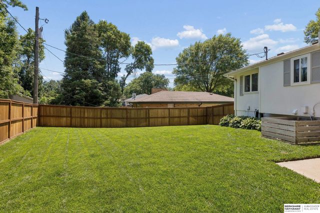 1007 S 218th Street, Omaha, NE 68022