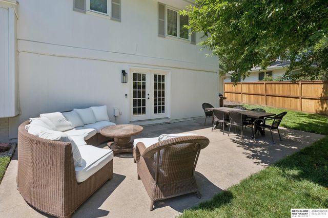 1007 S 218th Street, Omaha, NE 68022
