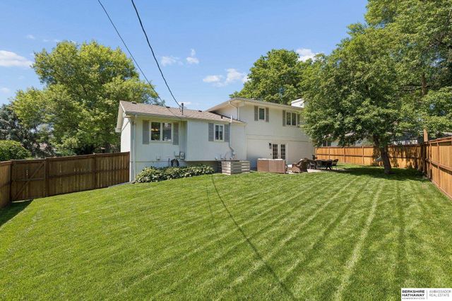 1007 S 218th Street, Omaha, NE 68022