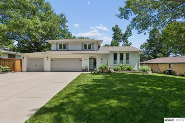 1007 S 218th Street, Omaha, NE 68022