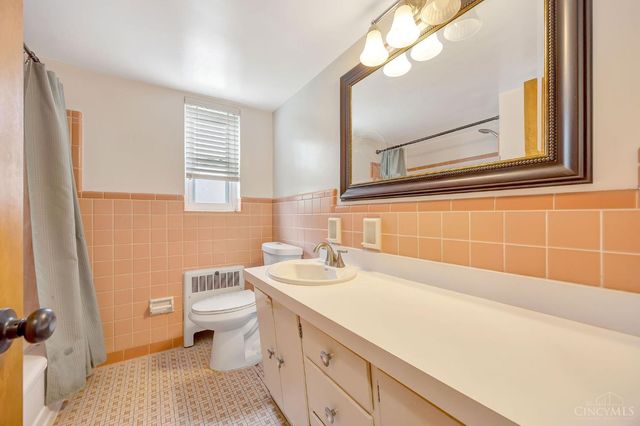 7211 Plainfield Road, Deer Park, OH 45236
