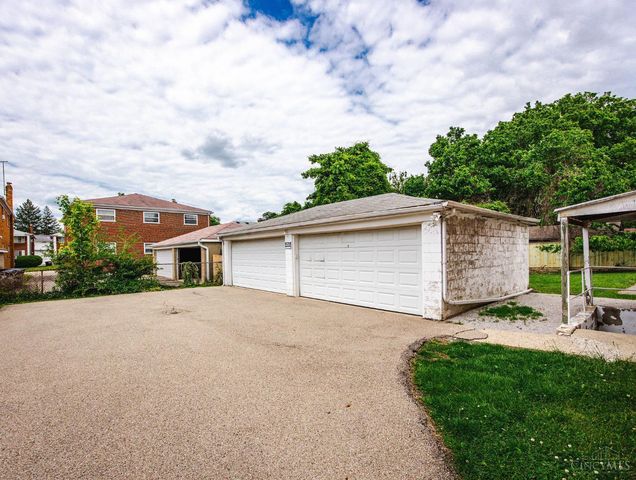 7211 Plainfield Road, Deer Park, OH 45236