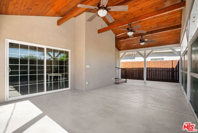 13134 Hartsook Street, Los Angeles, CA 91423
