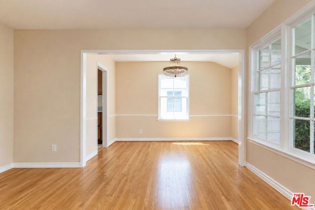 13134 Hartsook Street, Los Angeles, CA 91423