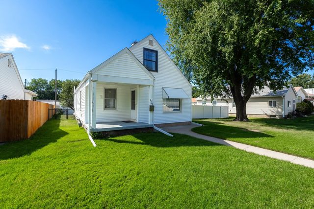 2521 33rd Street, Moline, IL 61265