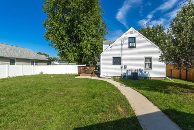 2521 33rd Street, Moline, IL 61265