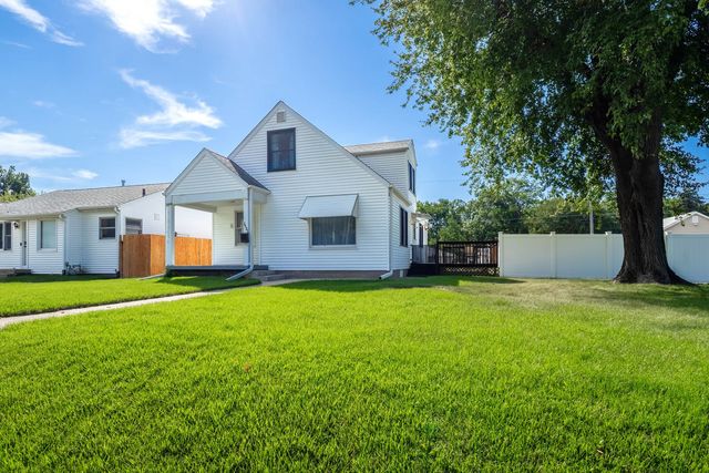 2521 33rd Street, Moline, IL 61265