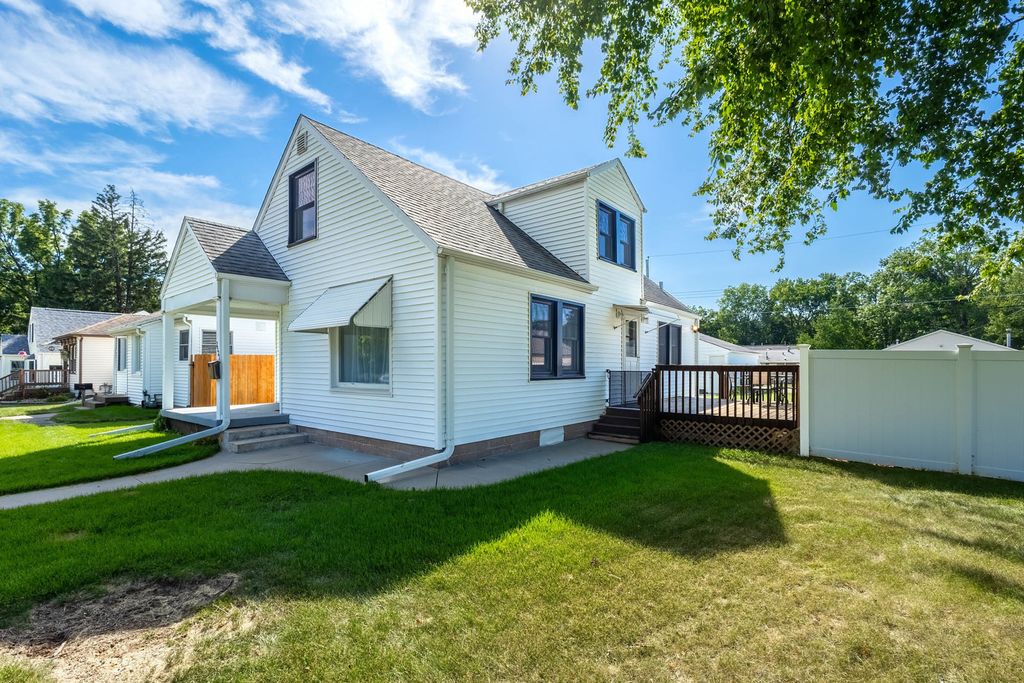 2521 33rd Street, Moline, IL 61265