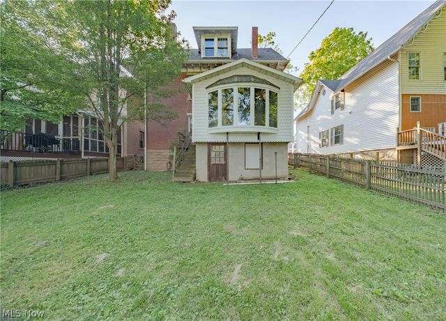 1122 Juliana Street, Parkersburg, WV 26101