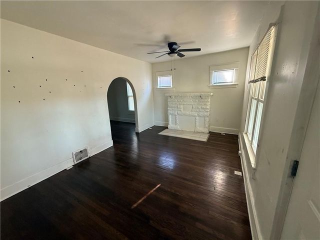 2005 Spruce Avenue, Kansas City, MO 64127