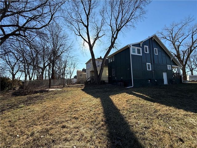 2005 Spruce Avenue, Kansas City, MO 64127