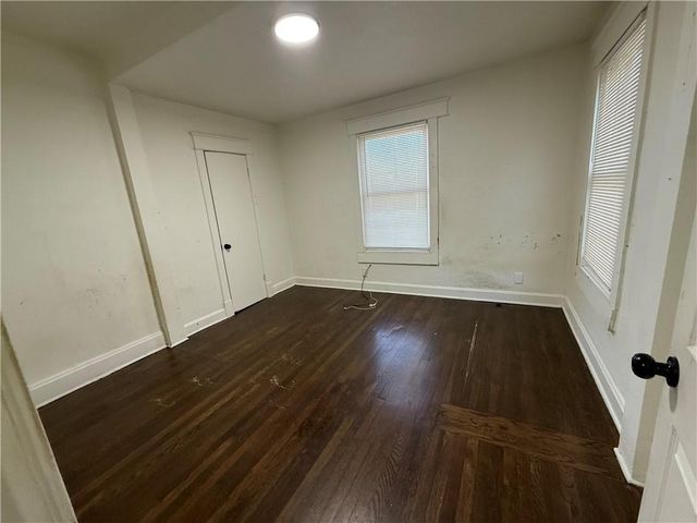 2005 Spruce Avenue, Kansas City, MO 64127