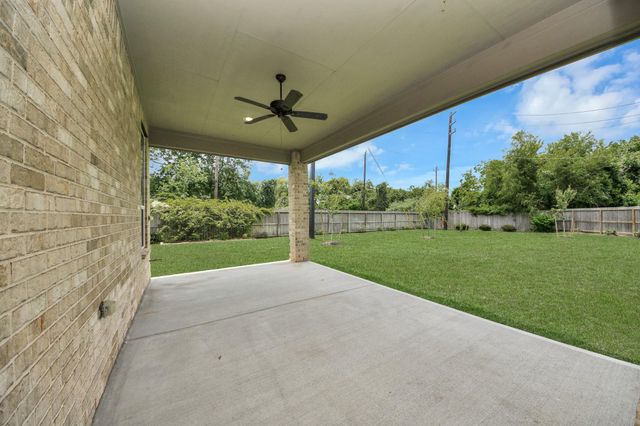 13202 James Terrace Lane, Houston, TX 77059