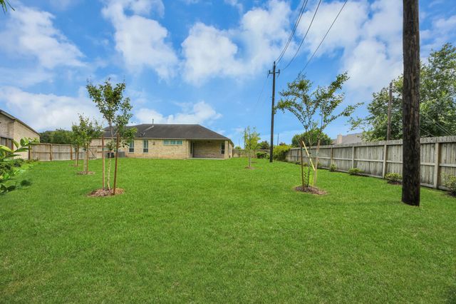 13202 James Terrace Lane, Houston, TX 77059