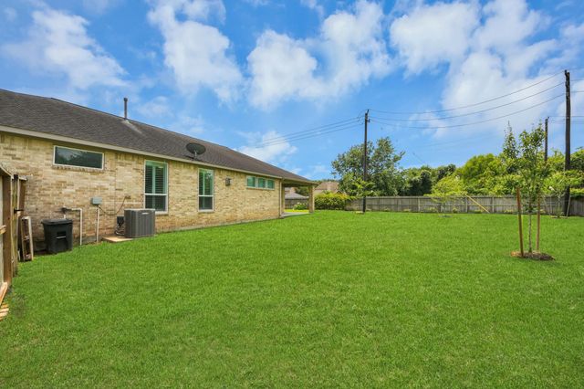 13202 James Terrace Lane, Houston, TX 77059