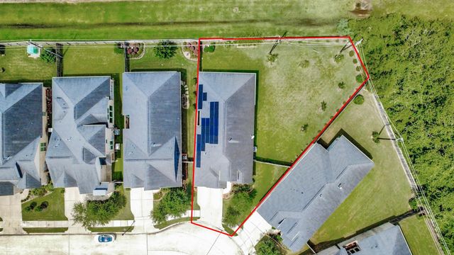 13202 James Terrace Lane, Houston, TX 77059