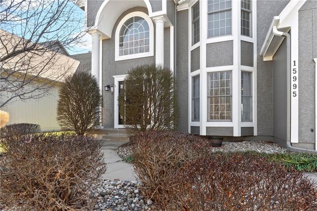 15995 S Clairborne Street, Olathe, KS 66062
