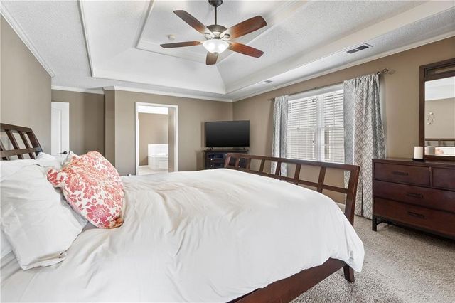 15995 S Clairborne Street, Olathe, KS 66062