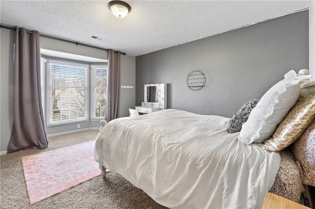 15995 S Clairborne Street, Olathe, KS 66062