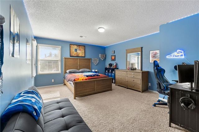 15995 S Clairborne Street, Olathe, KS 66062