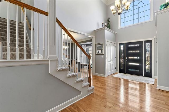 15995 S Clairborne Street, Olathe, KS 66062