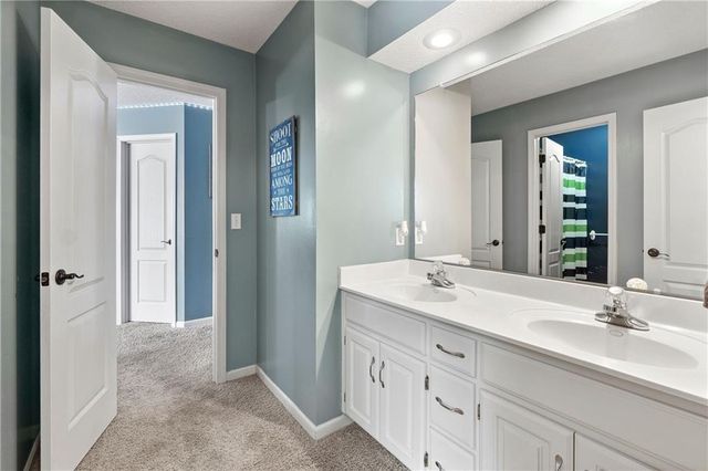 15995 S Clairborne Street, Olathe, KS 66062