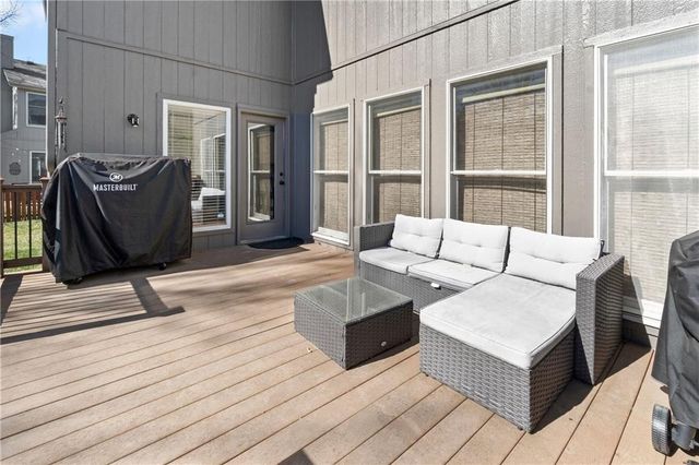 15995 S Clairborne Street, Olathe, KS 66062