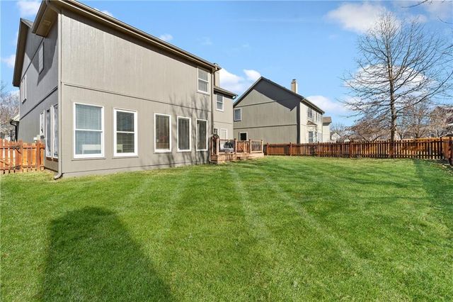 15995 S Clairborne Street, Olathe, KS 66062