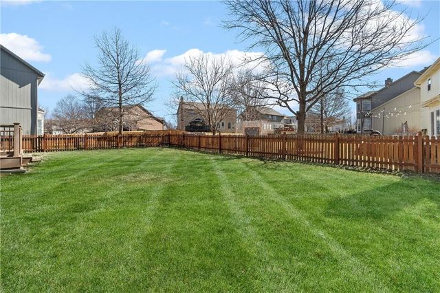 15995 S Clairborne Street, Olathe, KS 66062